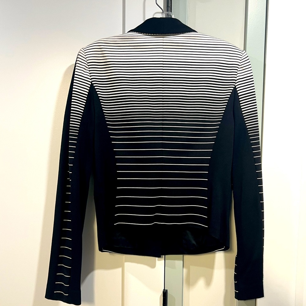Black & white BCBG blazer